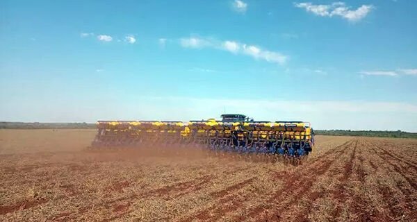 CNA defende ajuste nas contas públicas para destravar investimentos no agronegócio brasileiro