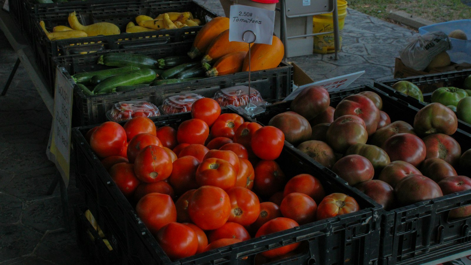 Tomate sobe 37,76% em setembro e puxa a alta dos alimentos na inflação